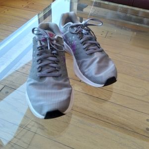 SALE Nike Downshifter 7 Gray Women's running shed size 9